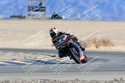 media/Jan-08-2022-SoCal Trackdays (Sat) [[1ec2777125]]/Turn 4 (1145am)/